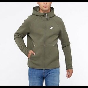 Nike Tech Fleece Jacket - M